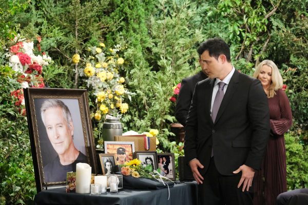 'The Young and the Restless' Reveals the True Identity of Roger Howarth ...