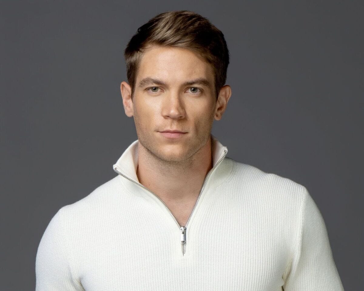 Lucas Adams