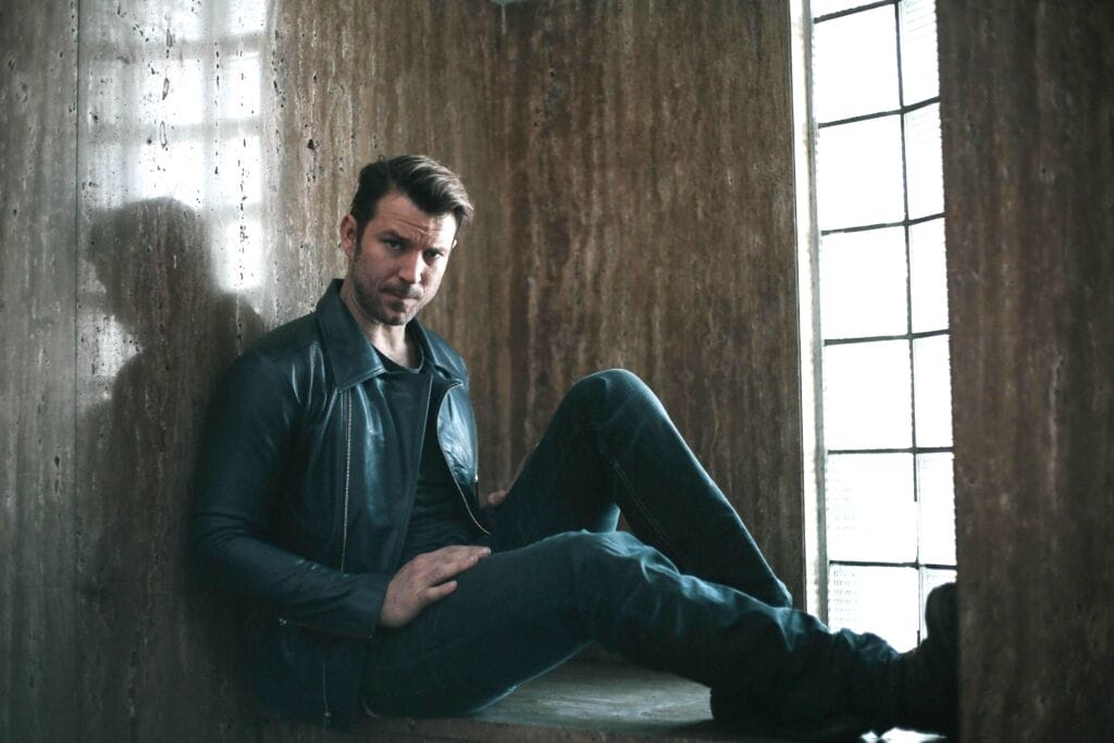 Wil Traval