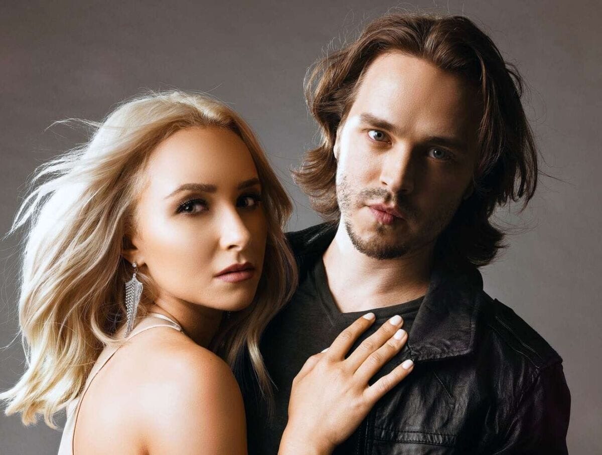Hayden Panettiere and Jonathan Jackson