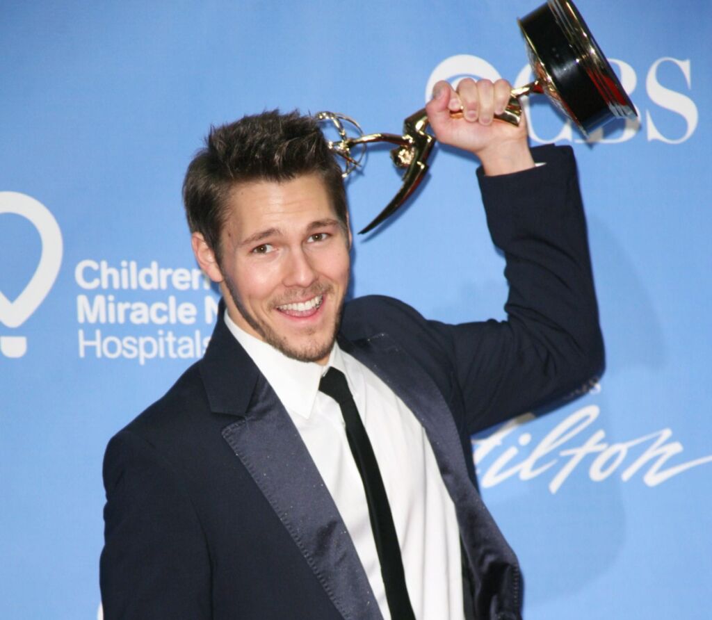 Scott Clifton