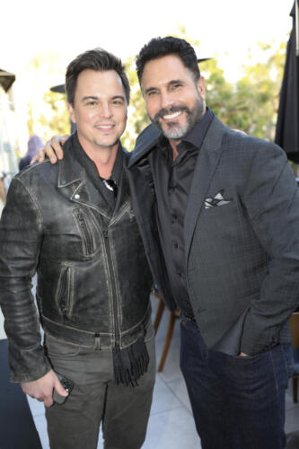 Darin Brooks takes a pic with his on-screen dad, Don Diamont.